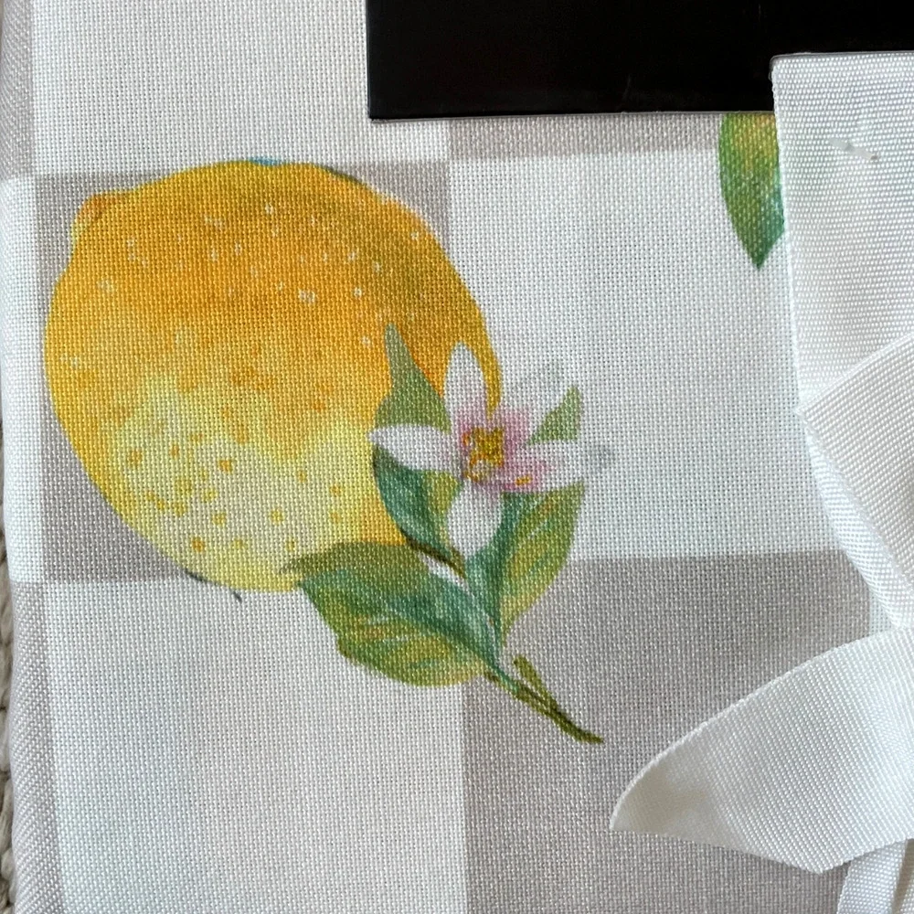 TAHARI Checkered Summer Lemons Tablecloth 60x120 Beige & White NEW